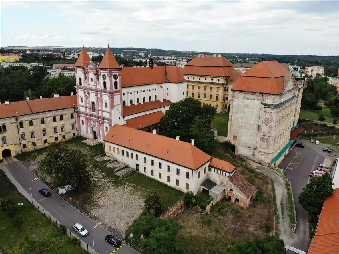 Centrum Louka, Znojmo - letecký pohled na areál